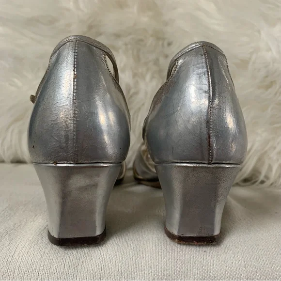 Antique 1920s Silver Leather T-Strap Art Deco Heels - Picture 6 of 16